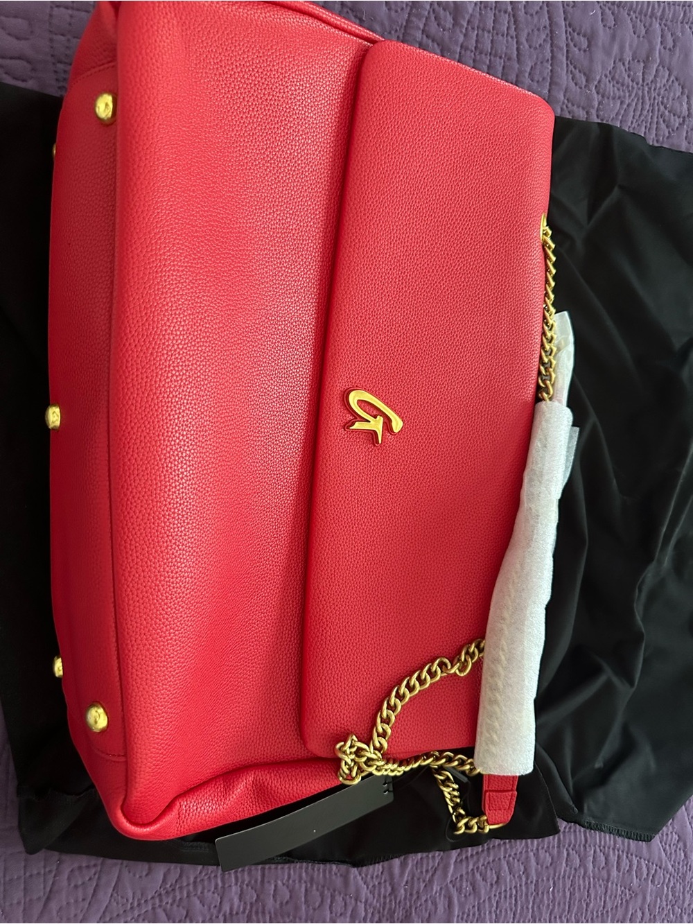 Chic Red Pebbled Leather Chain-Handle Laptop Tote